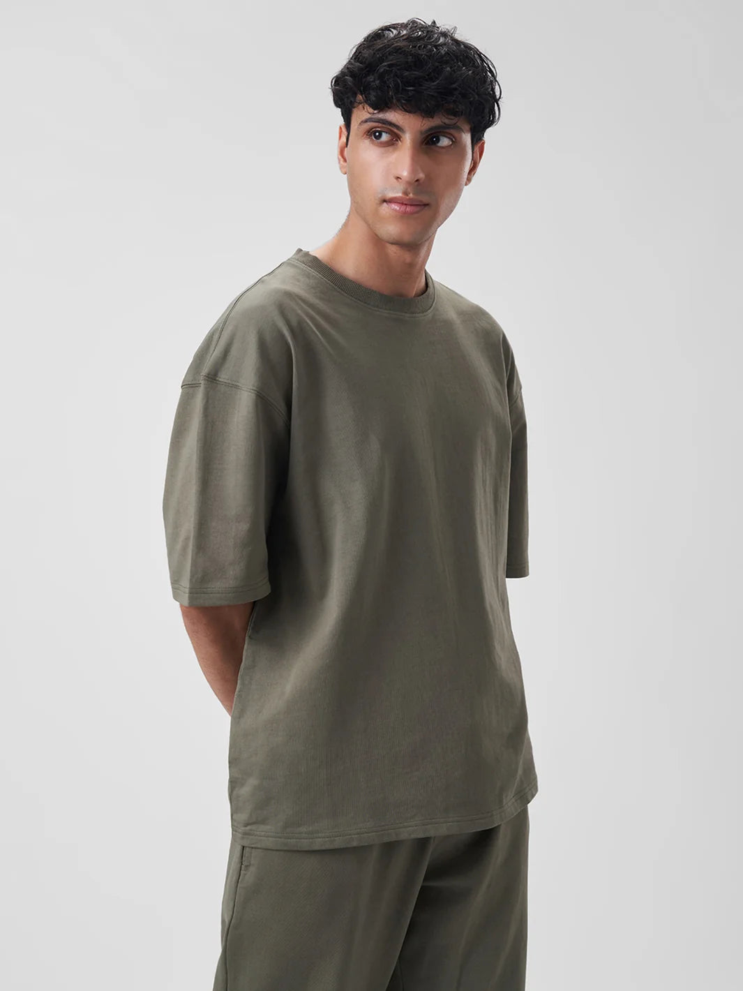 SOLIDS Men's Oversized T Shirt Dusty Olive - ZAVE
