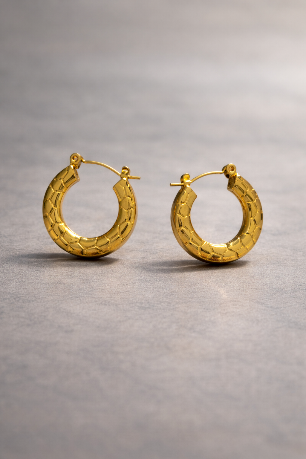 ZAVE Serpent Texture Gold Hoops