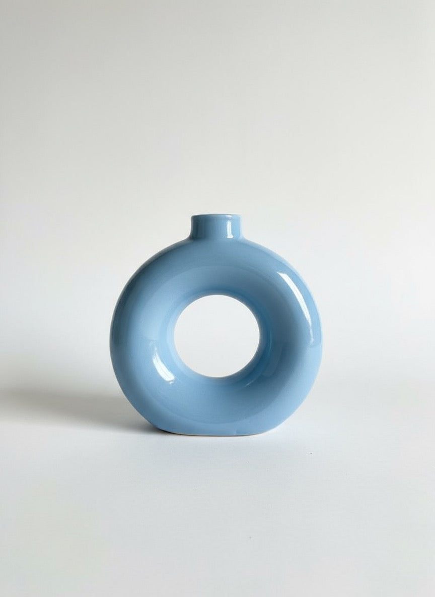 Zave Modern Ceramic Donut Vase / Sky Blue Ring Vase