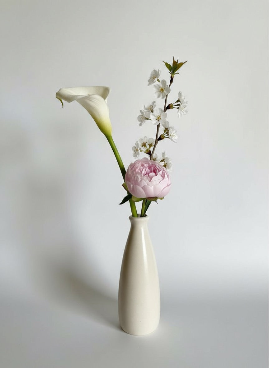 Zave Minimalist Ceramic Bud Vase / Single Stem Bottle Vase