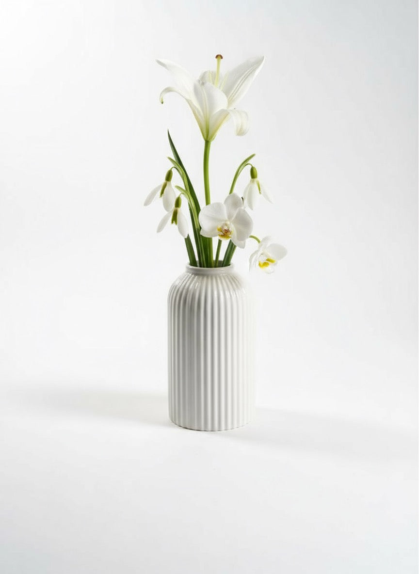 Zave Small Modern Ribbed Ceramic Vase / White Fluted Flower Vase