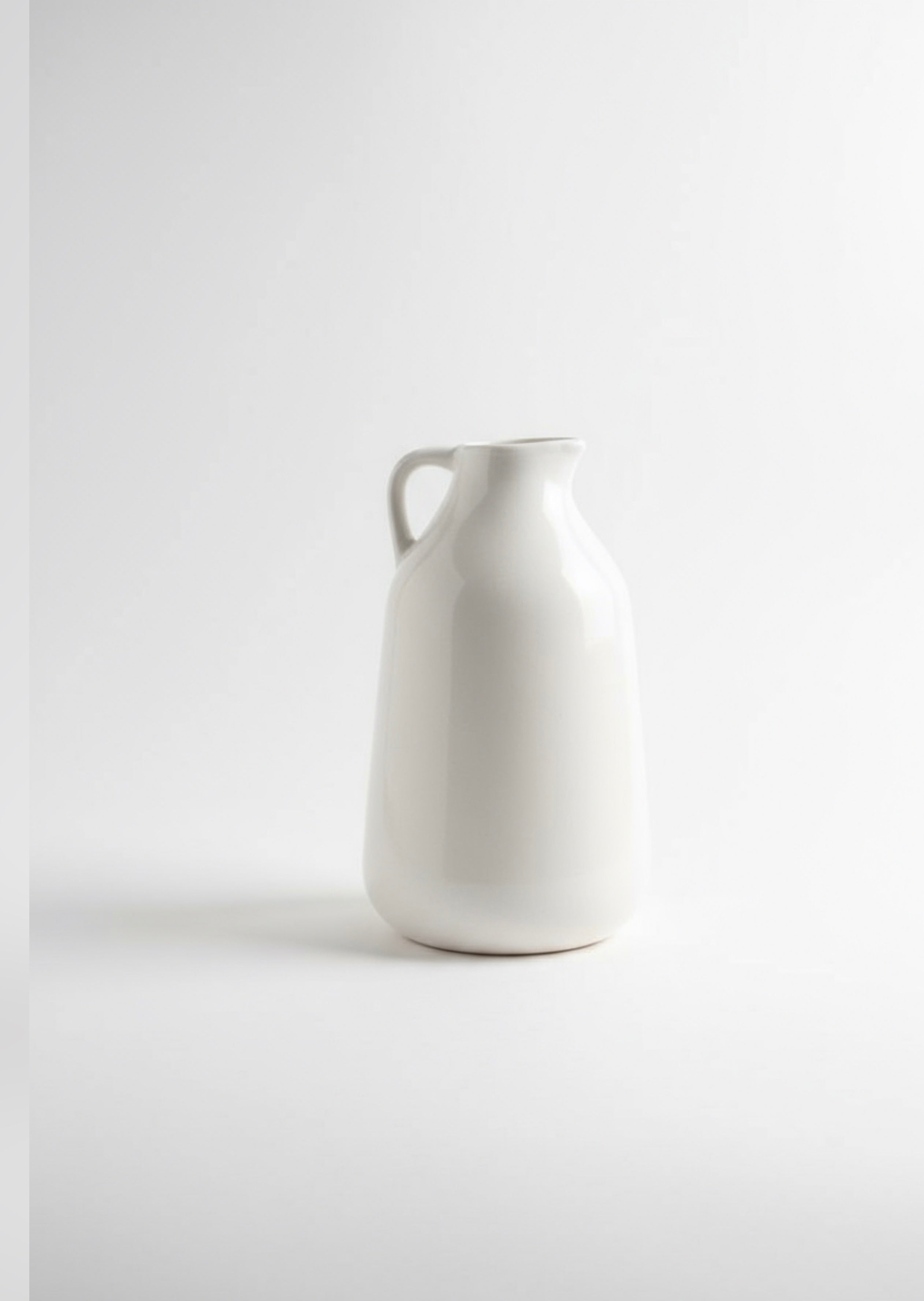 Zave Minimalist Ceramic Jug Vase