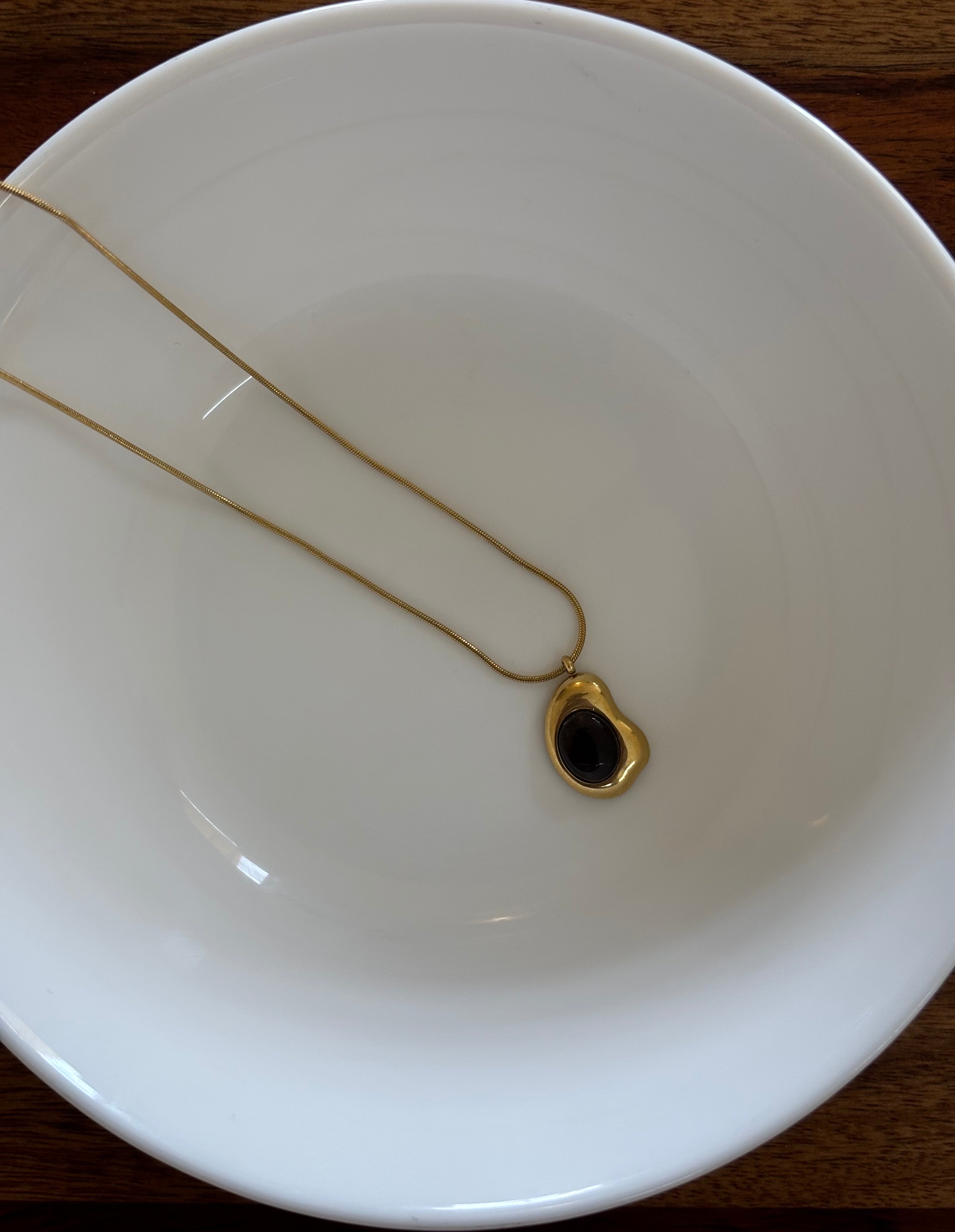 Zave Golden Abstract Pendant Necklace