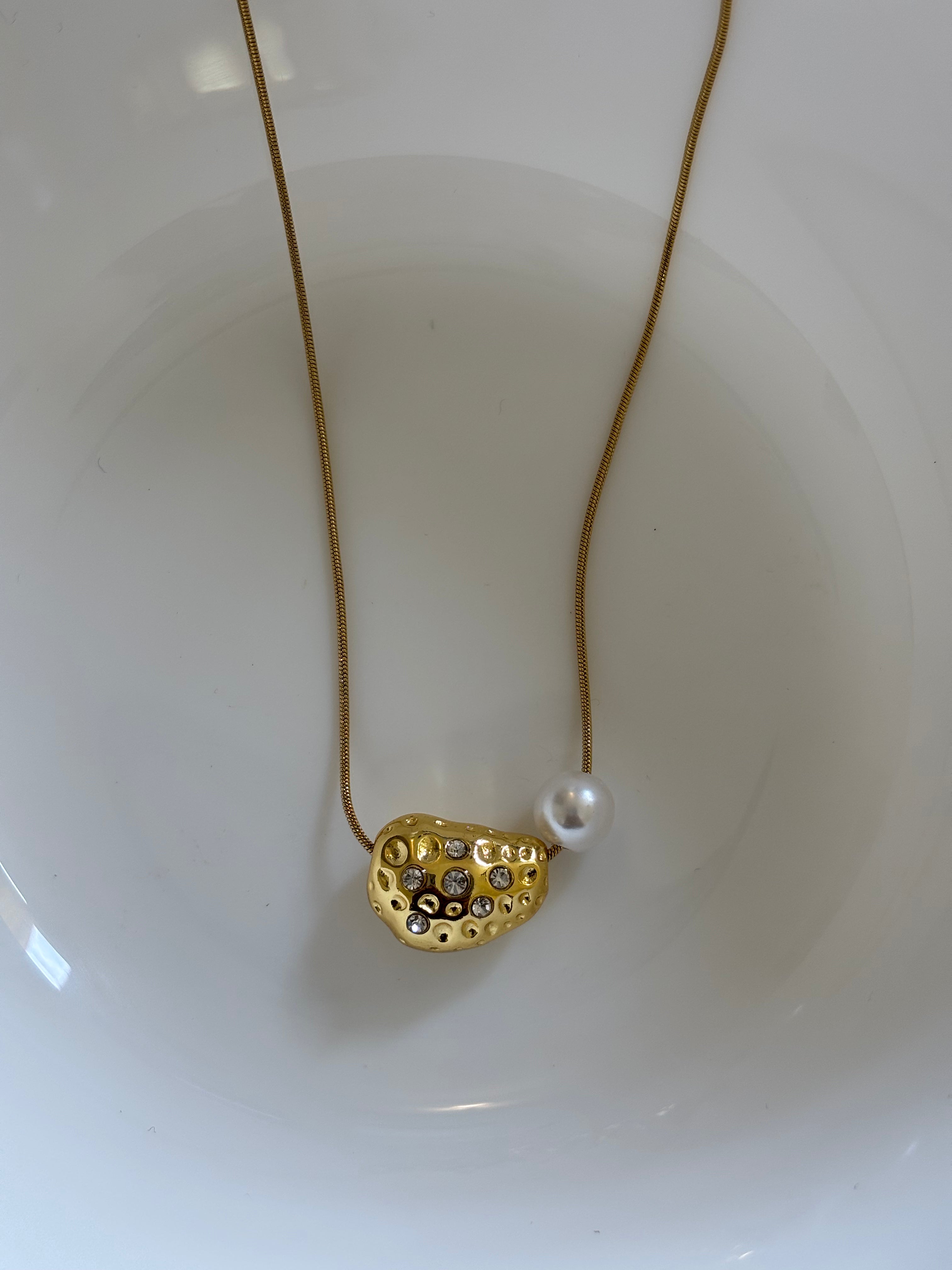 Zave Gold and Crystal Pearl Necklace