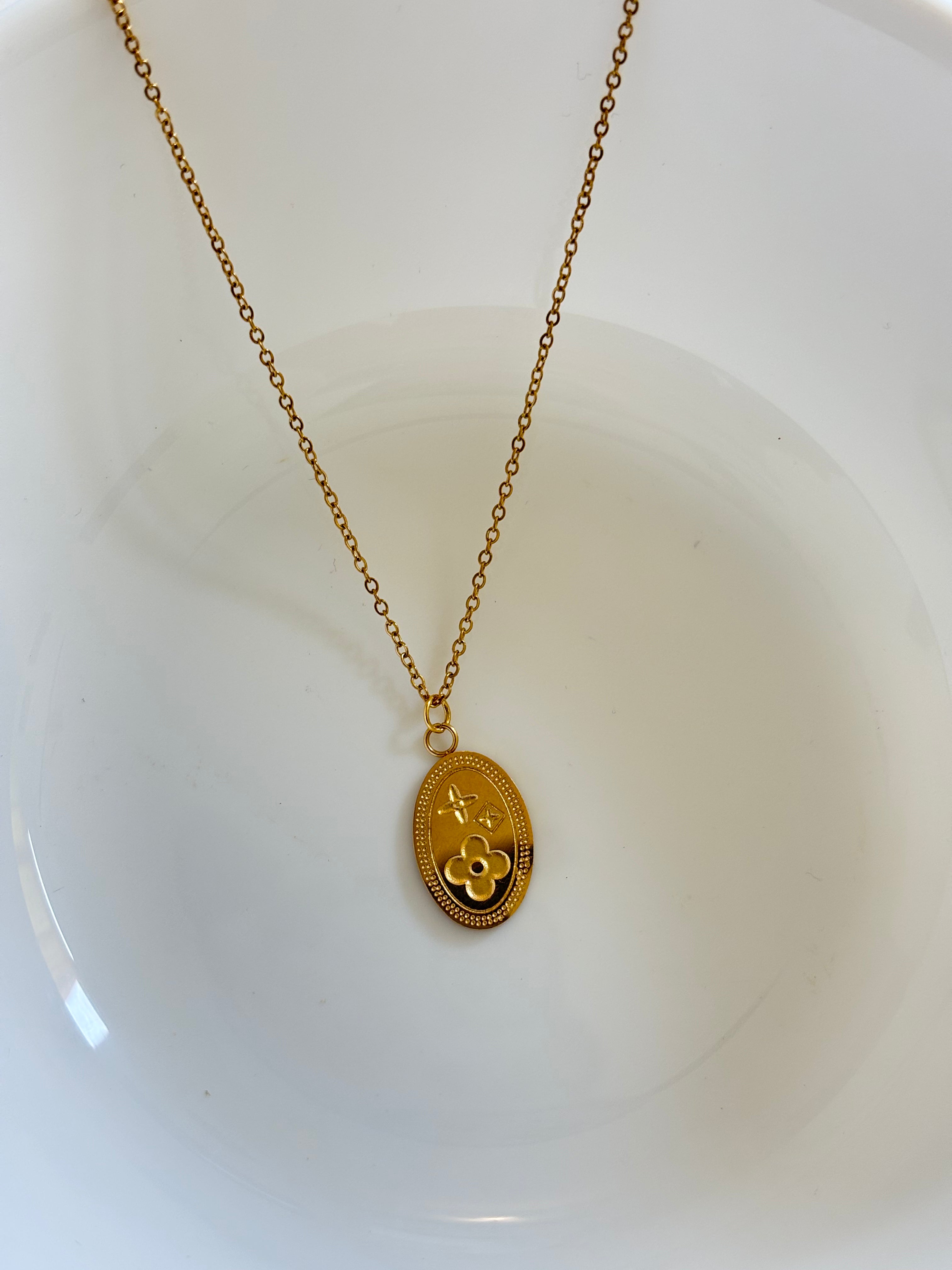 Zave Oval Locket-Style Necklace