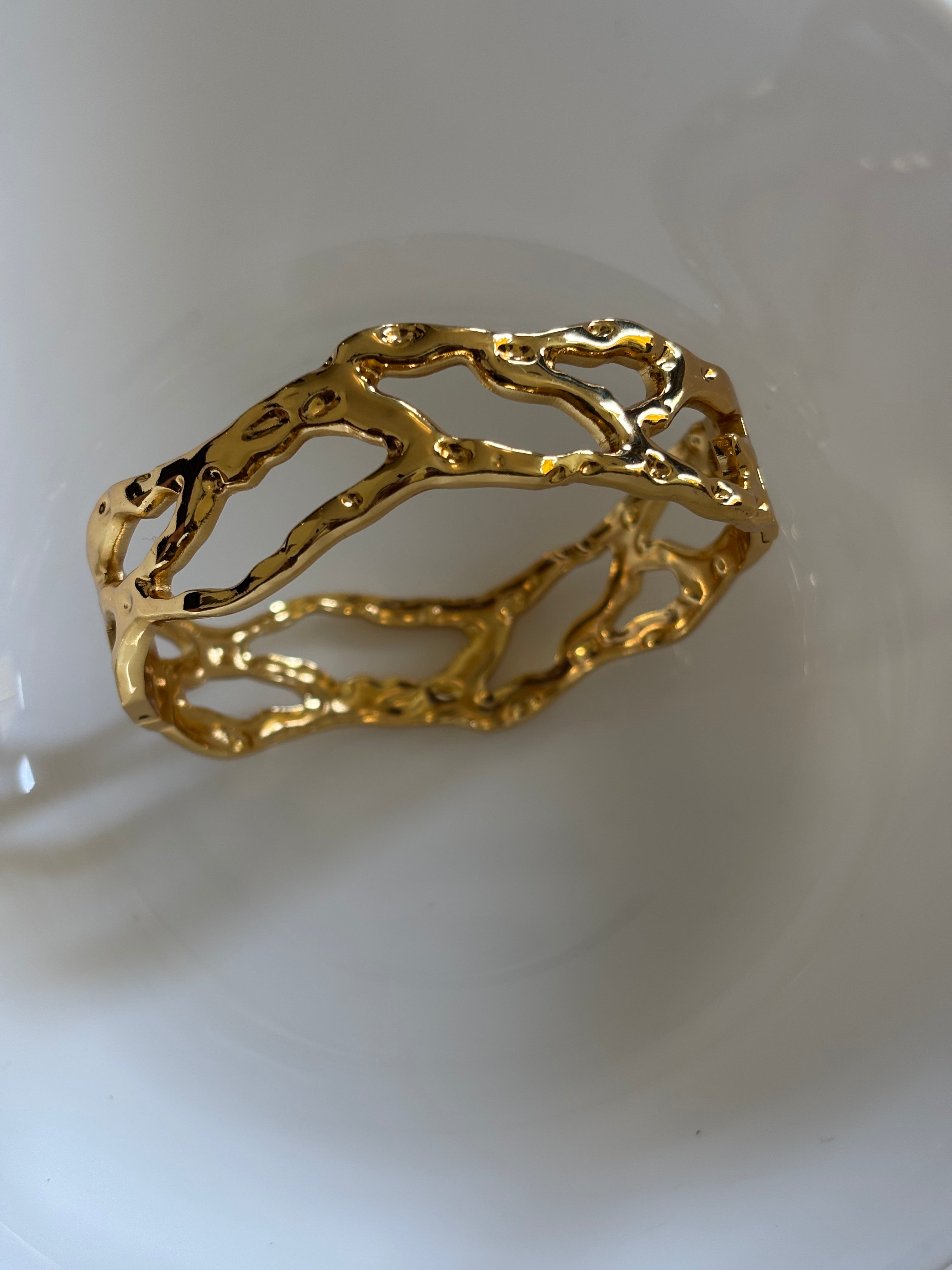 Zave Organic Statement Bangle