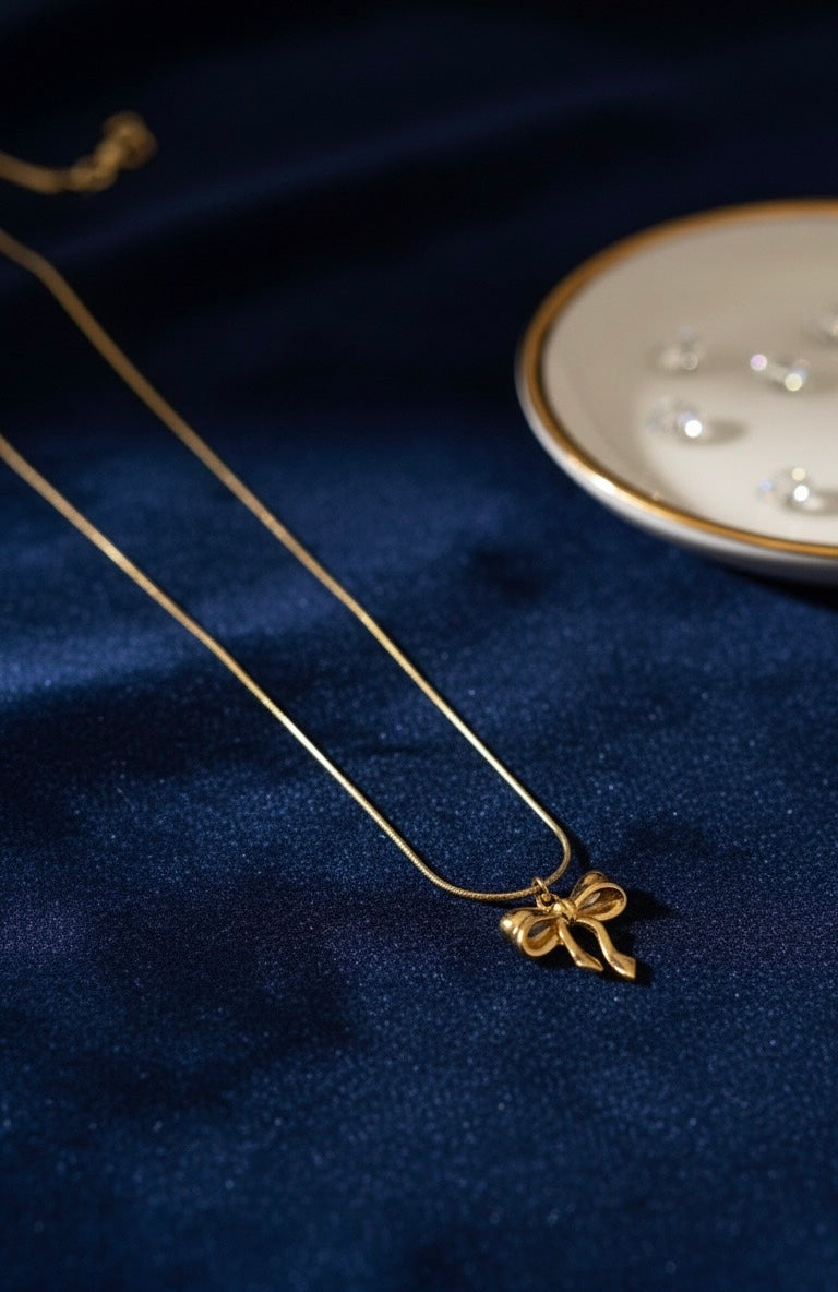 ZAVE Golden Bow Pendant
