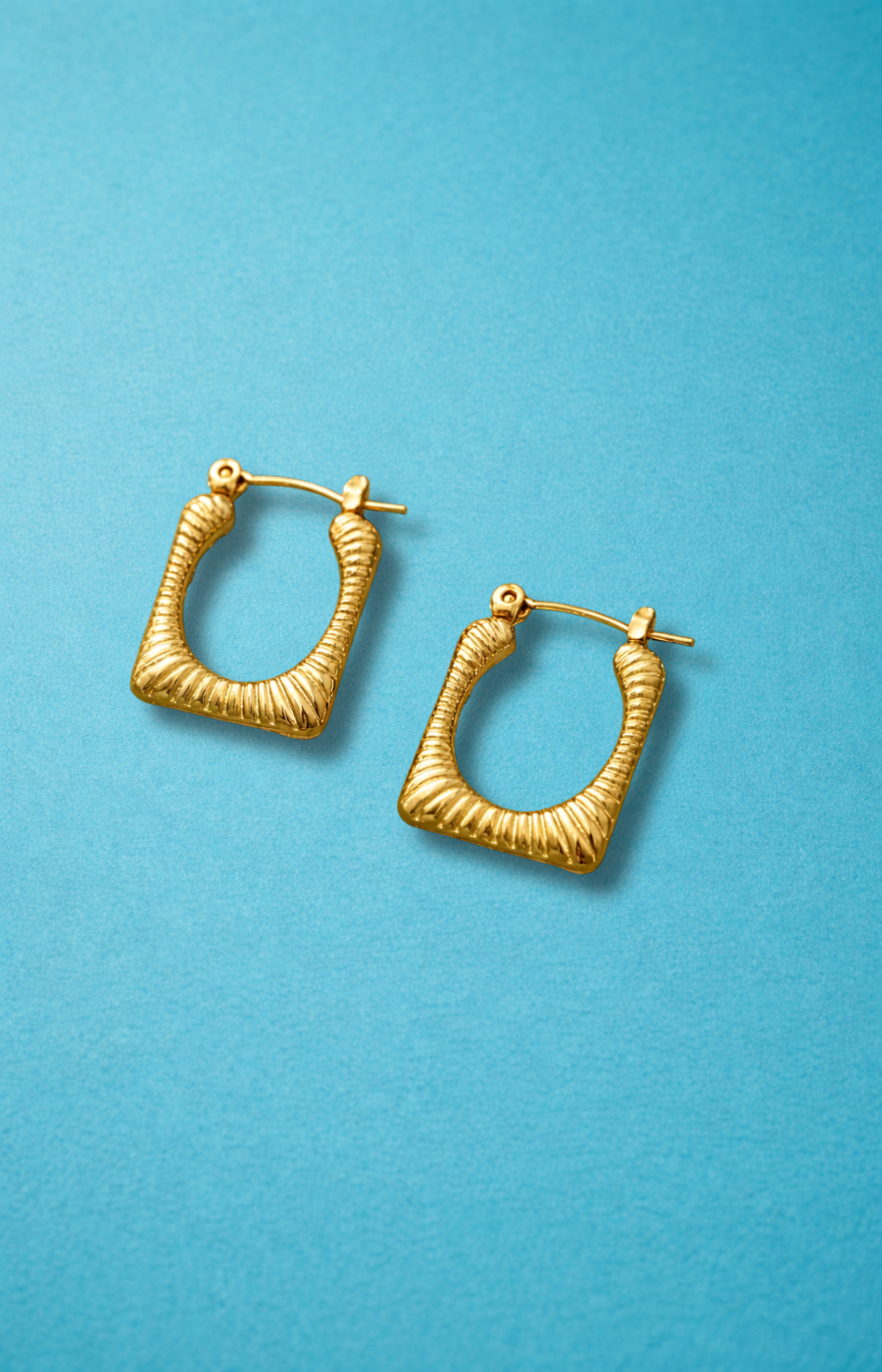 ZAVE Ribbed Square Hoop Earrings