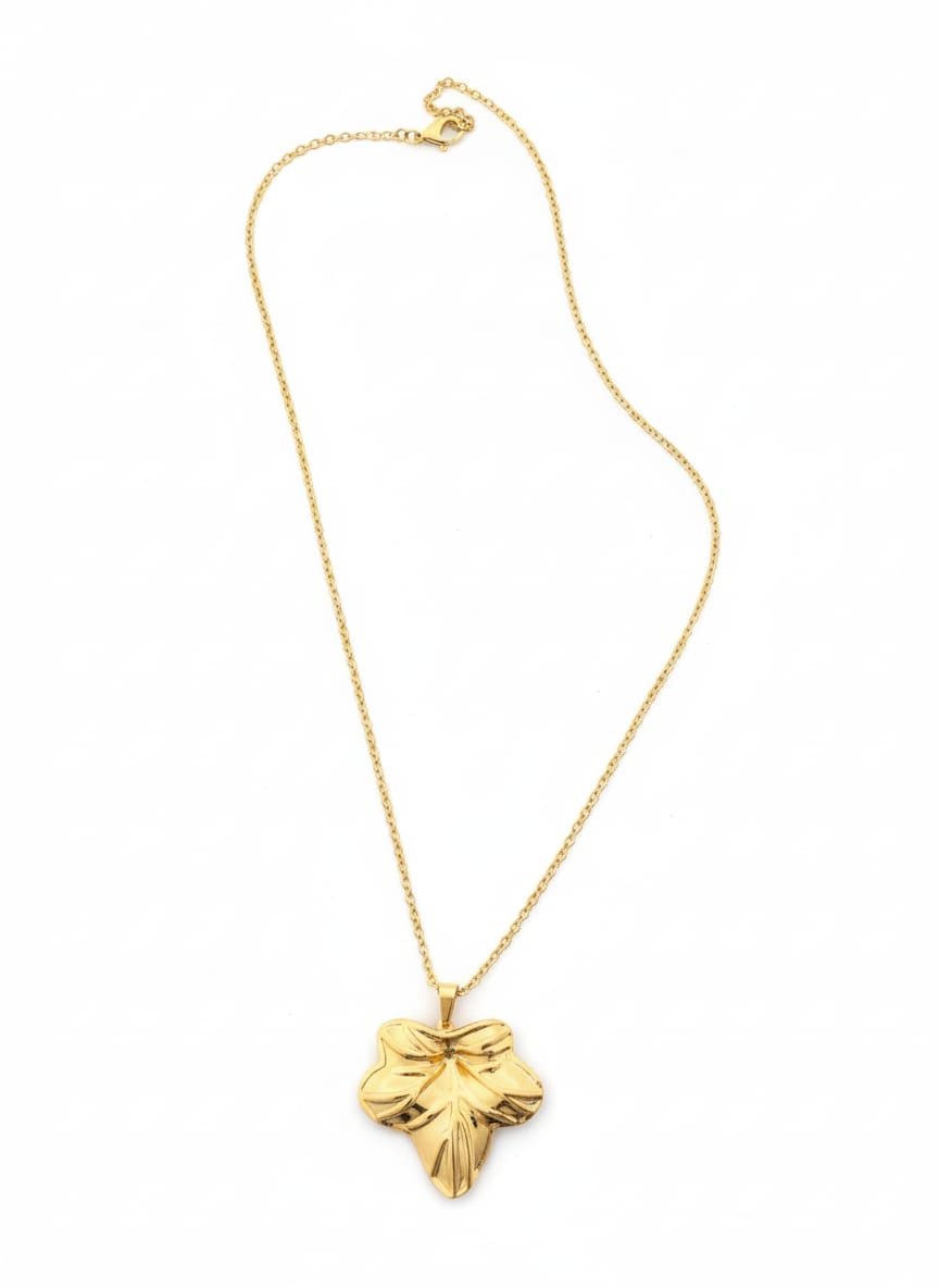 Zave Golden Maple Leaf Necklace