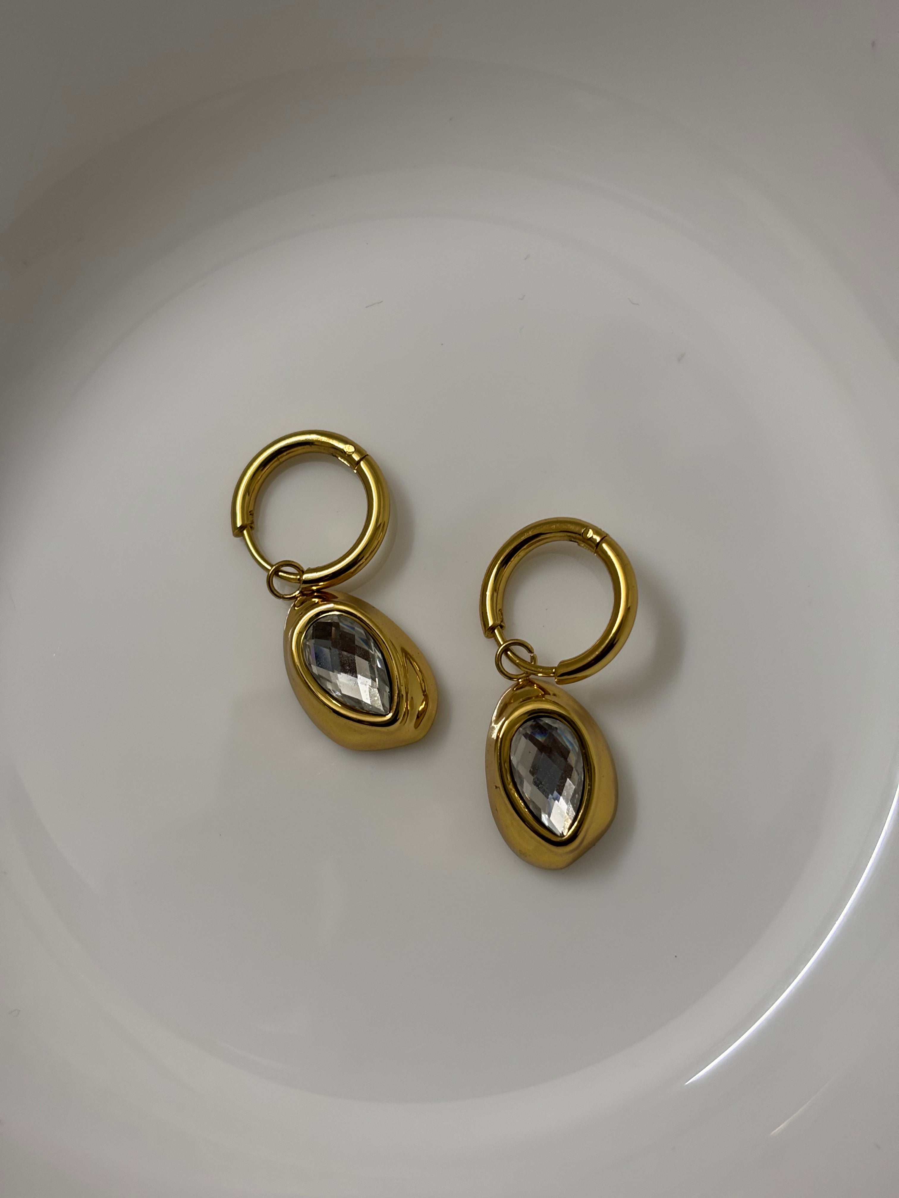 ZAVE - Golden Teardrop Crystal Earrings
